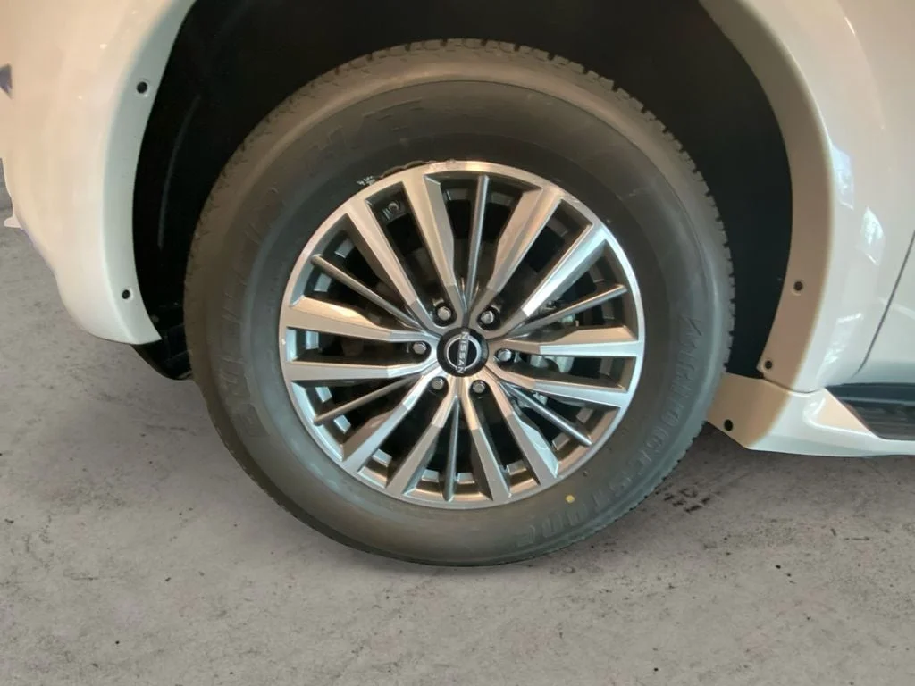Certified Used 2024 Aspen White Tricoat Nissan SL image 14