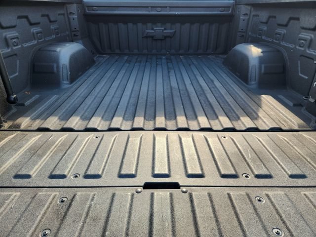2025 Chevrolet Silverado 1500 LTZ - Photo 32