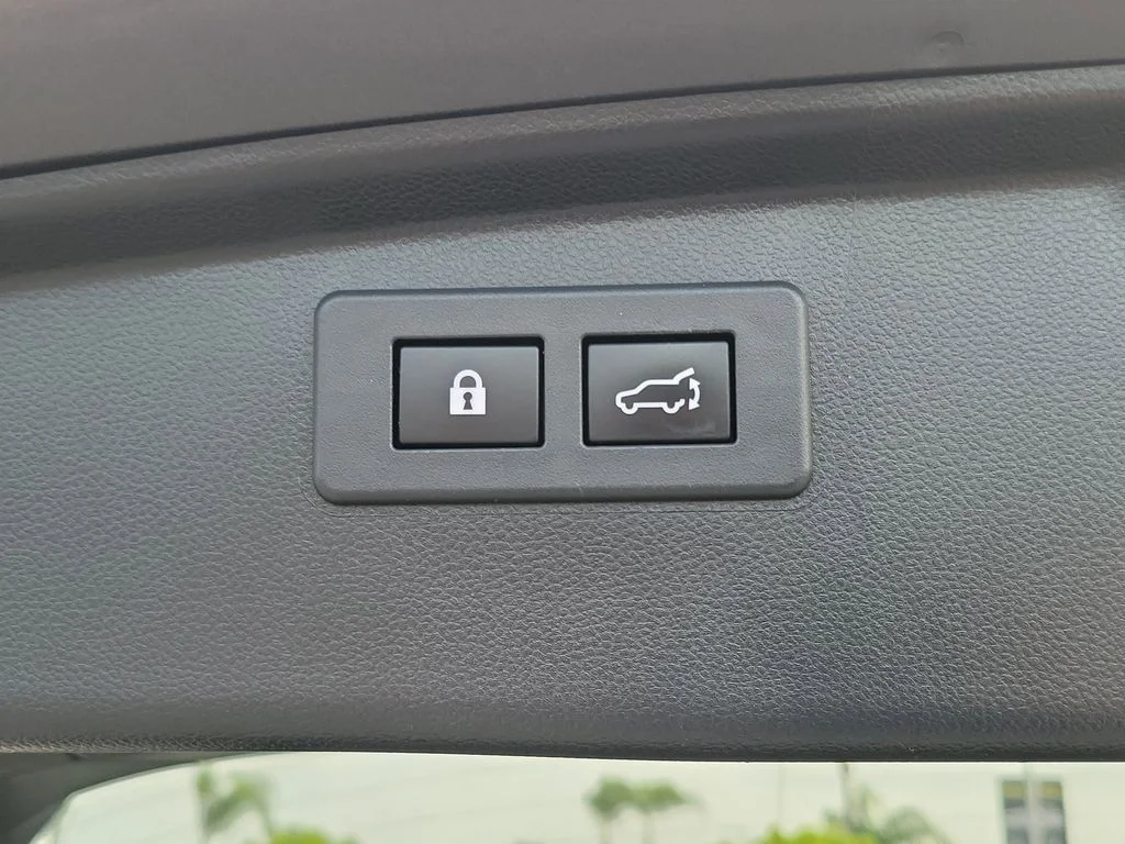 Used 2020 Gray Subaru Limited image 19