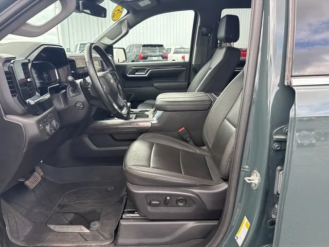 Used 2025 Cypress Gray Chevrolet LTZ image 11