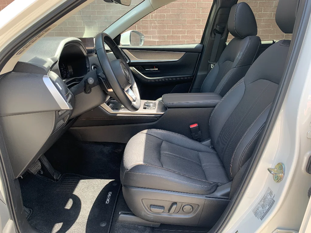 Used 2024 Rhodium White Premium Mazda Preferred image 12