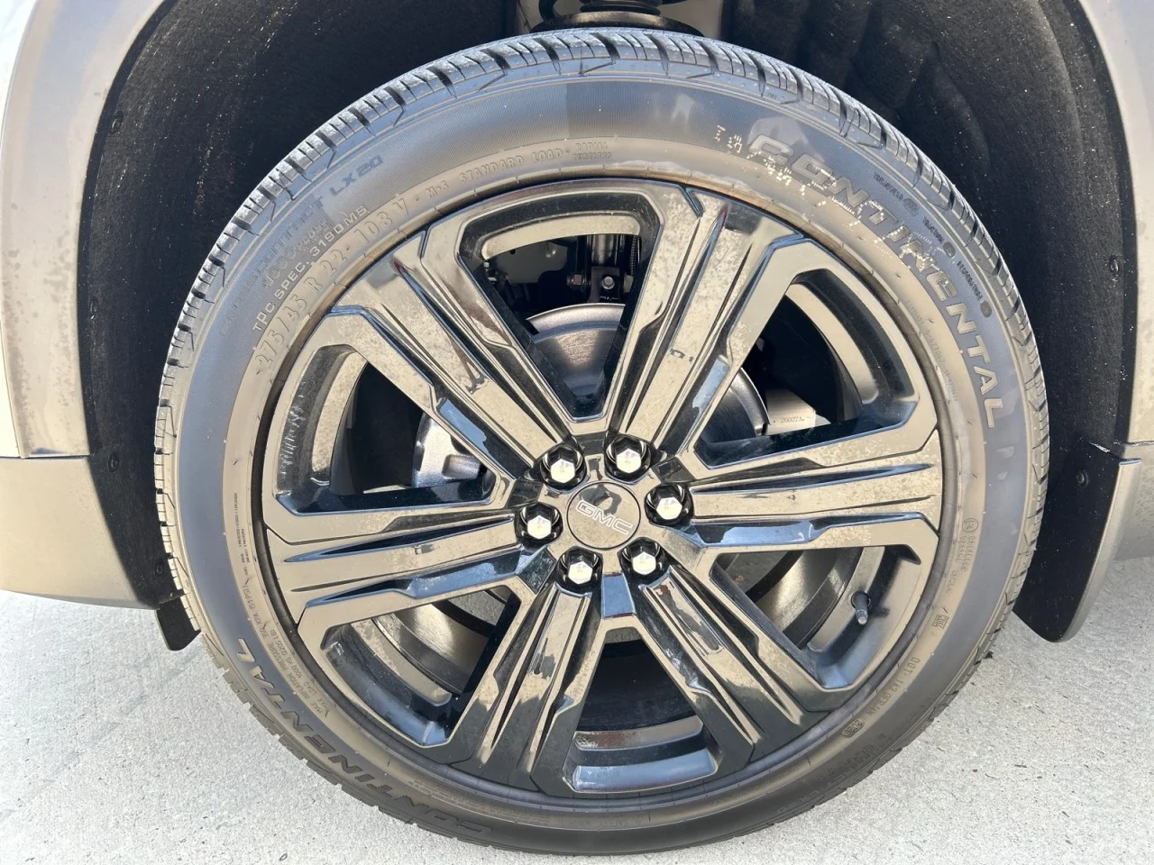 New 2026 Sterling Metallic GMC Elevation image 9