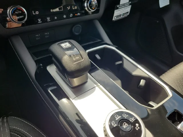 Used 2026 Silver Mitsubishi ES image 25