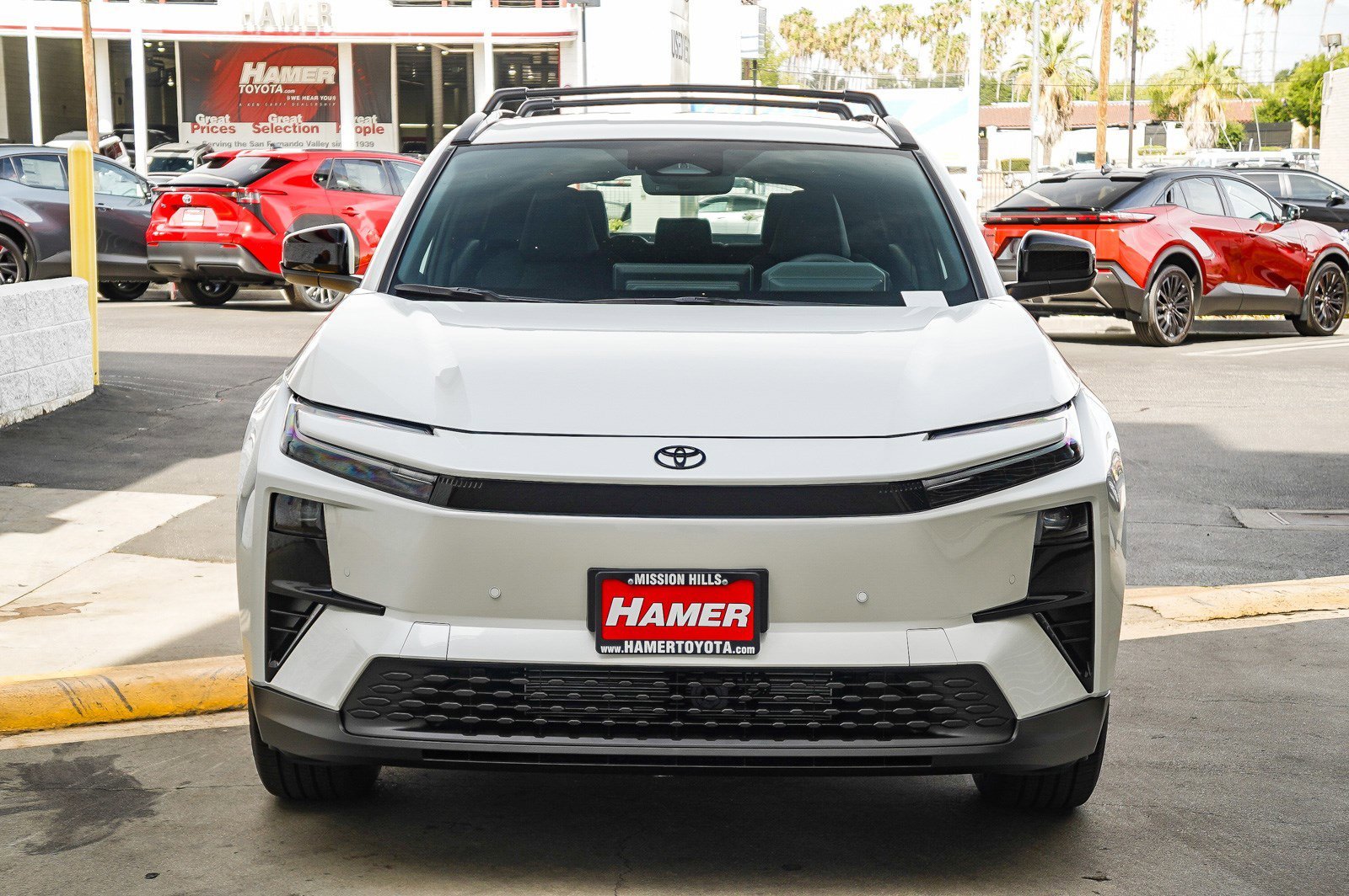 New 2026 Wind Chill Pearl Toyota SE image 2