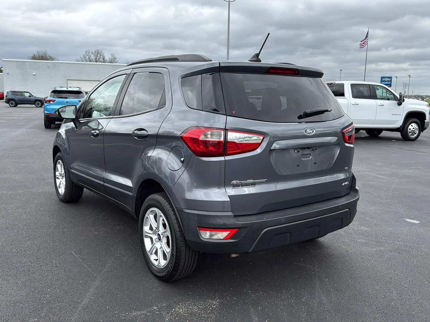 Used 2019 Smoke Metallic Ford SE image 13