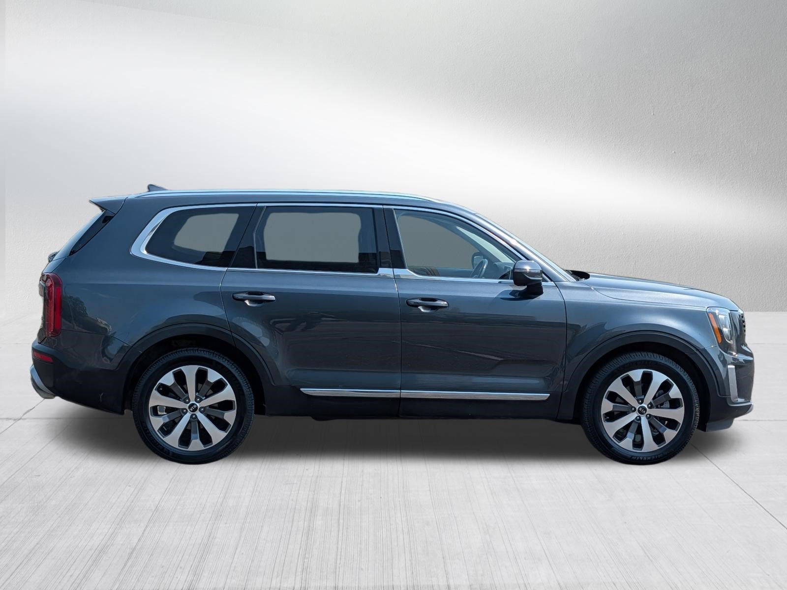 Used 2021 Gravity Grey Kia EX image 8