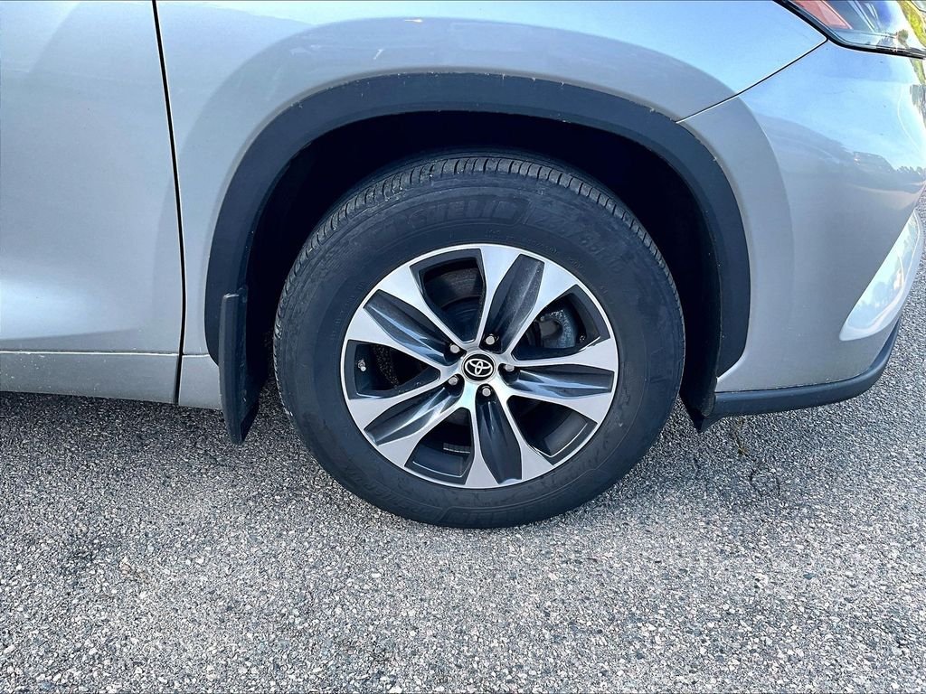 Certified Used 2024 Silver Toyota XLE image 7