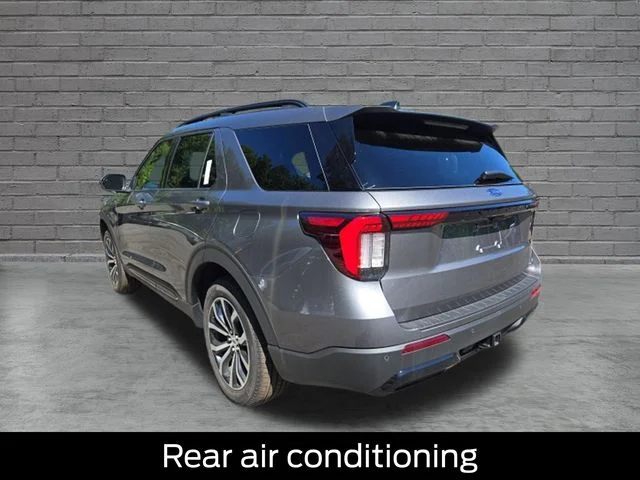 New 2026 Carbonized Gray Metallic Ford ST-Line image 5