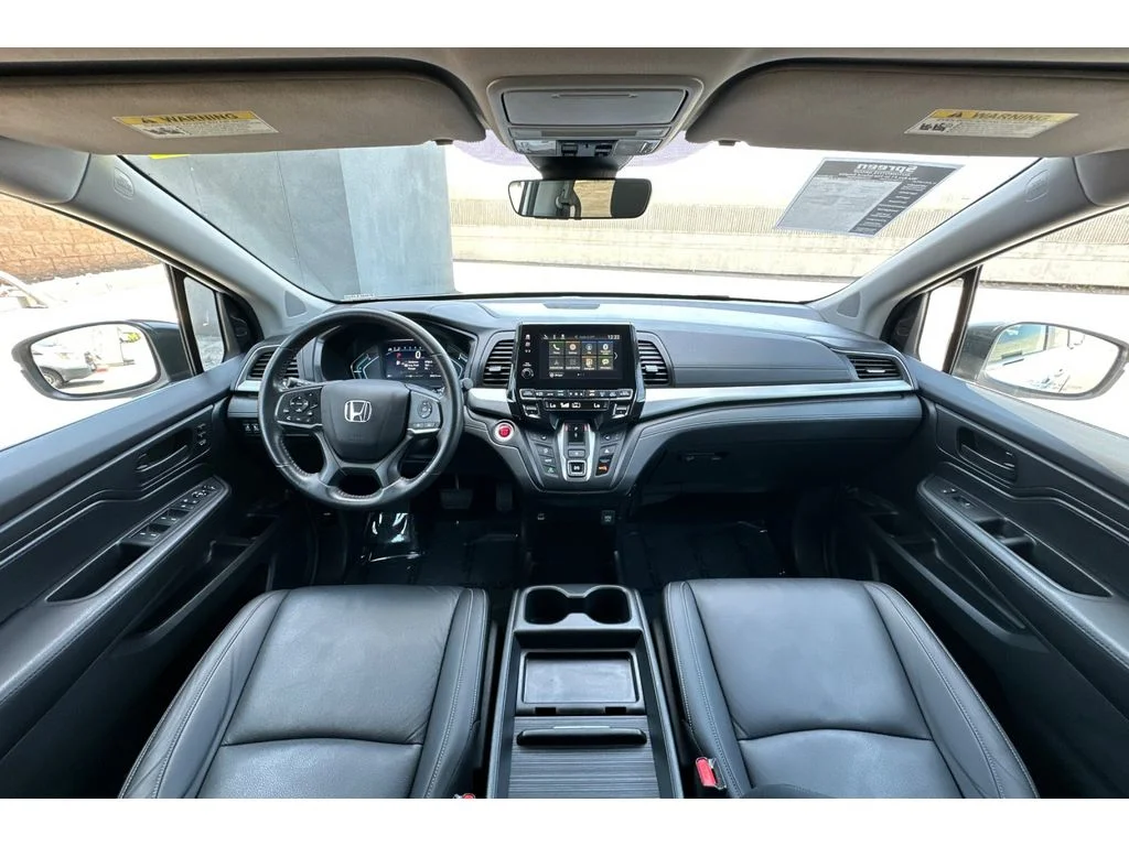 Used 2024 Platinum White Pearl Honda EX-L image 15