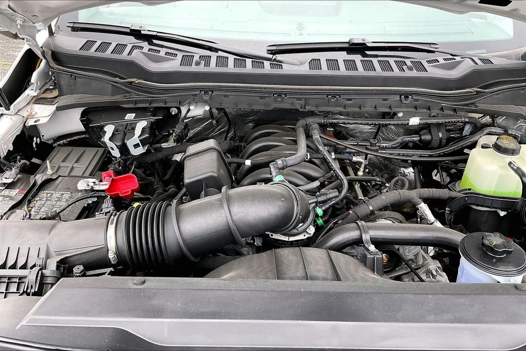 New 2026 Oxford White Ford F-250® XL image 9