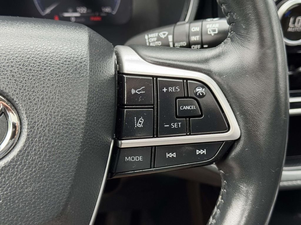 Used 2023 Beige Toyota Platinum image 12