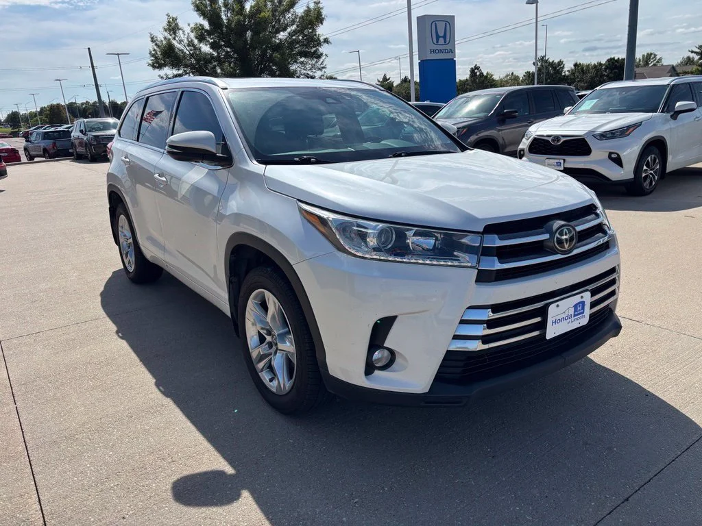 Used 2018 White Toyota Limited image 3