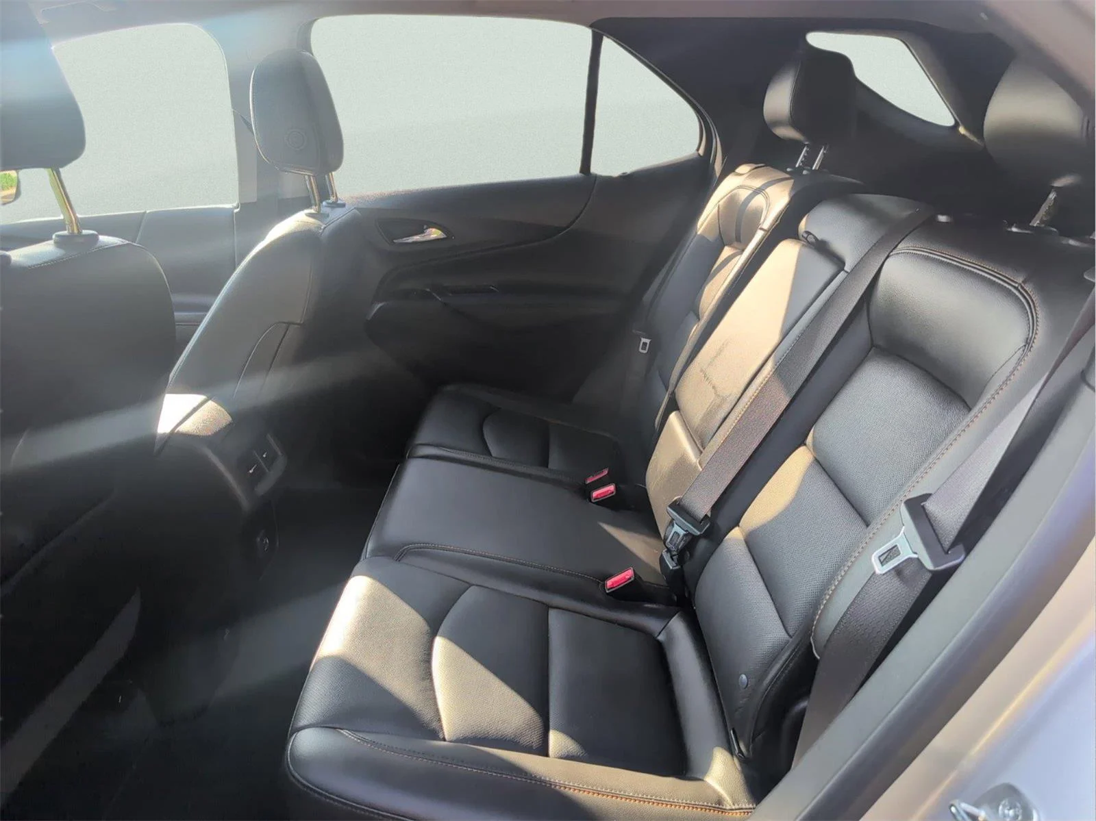 Used 2021 SILVER ICE METALLIC Chevrolet Premier image 30