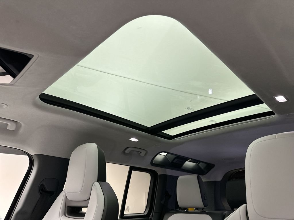 New 2026 Charente Grey Prem Met Land Rover OCTA image 11