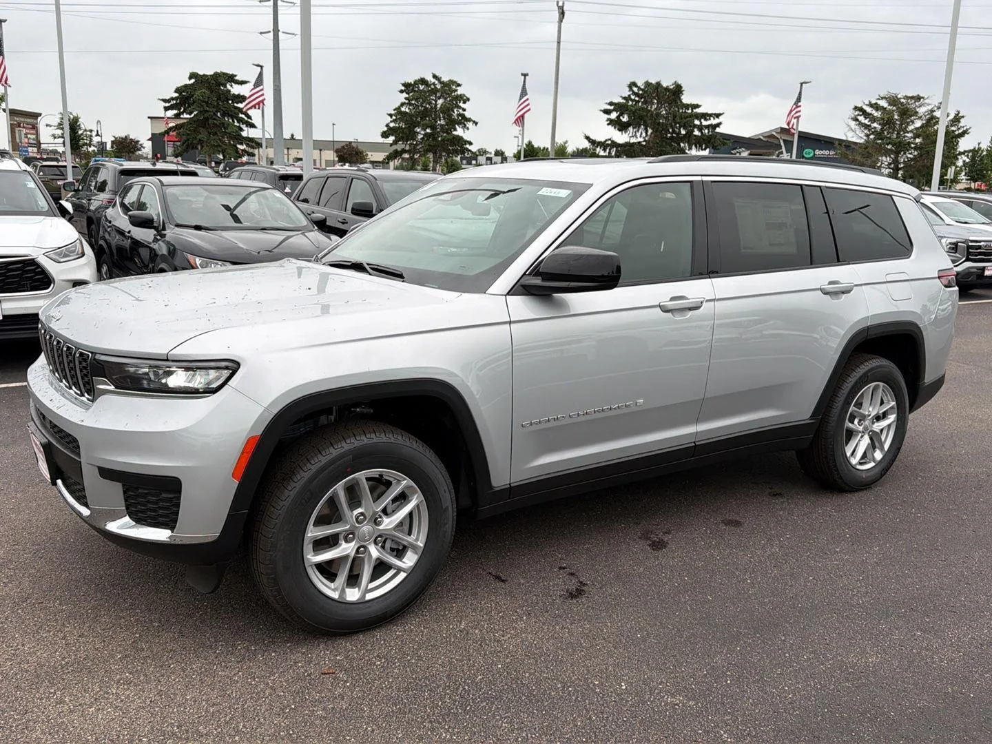 New 2026 Silver Zynith Jeep Laredo X image 1