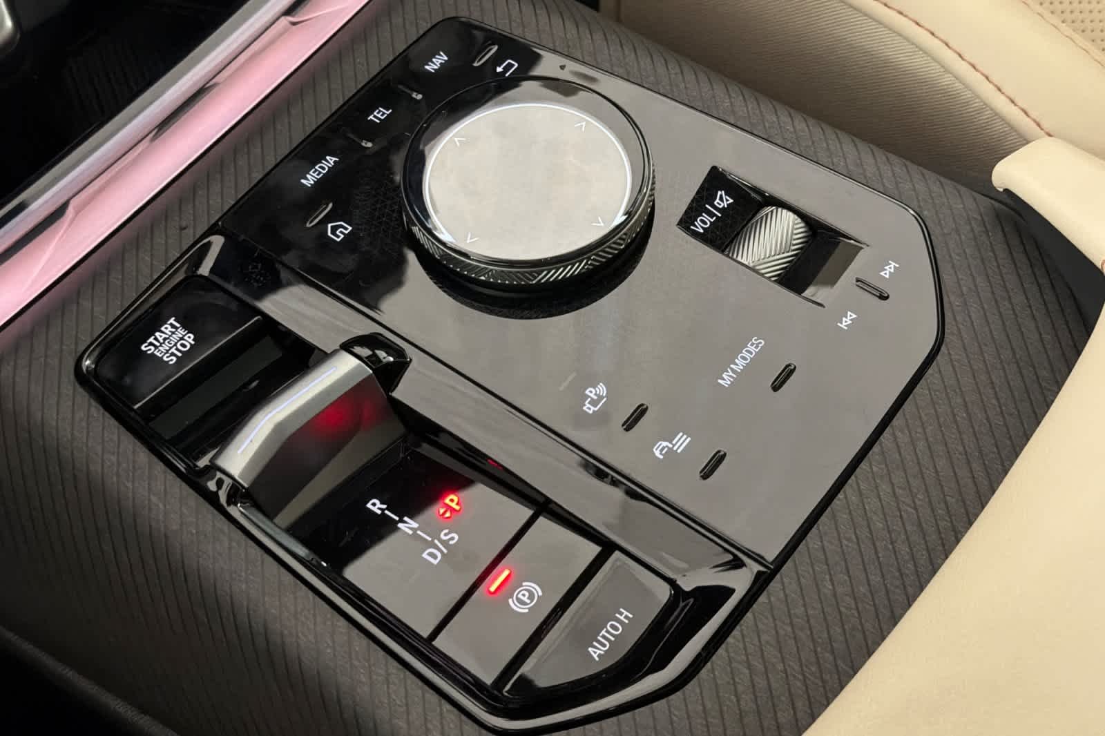New 2026 Dune Grey Metallic BMW 30 xDrive image 22