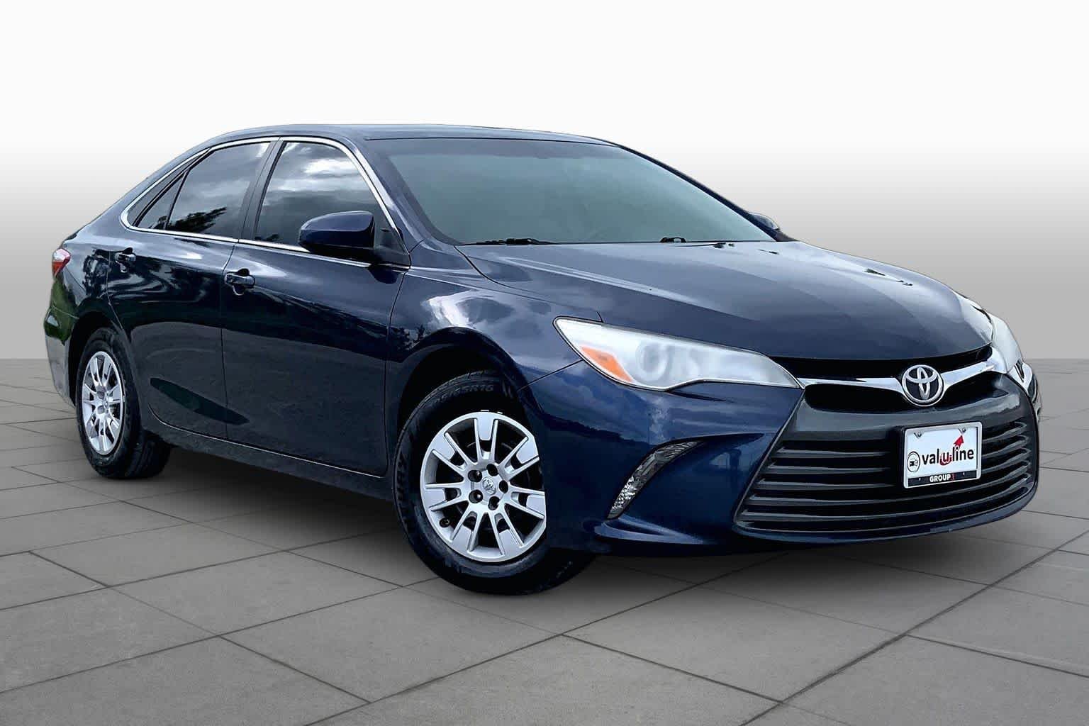 Used 2015 Parisian Night Pearl Toyota LE image 3