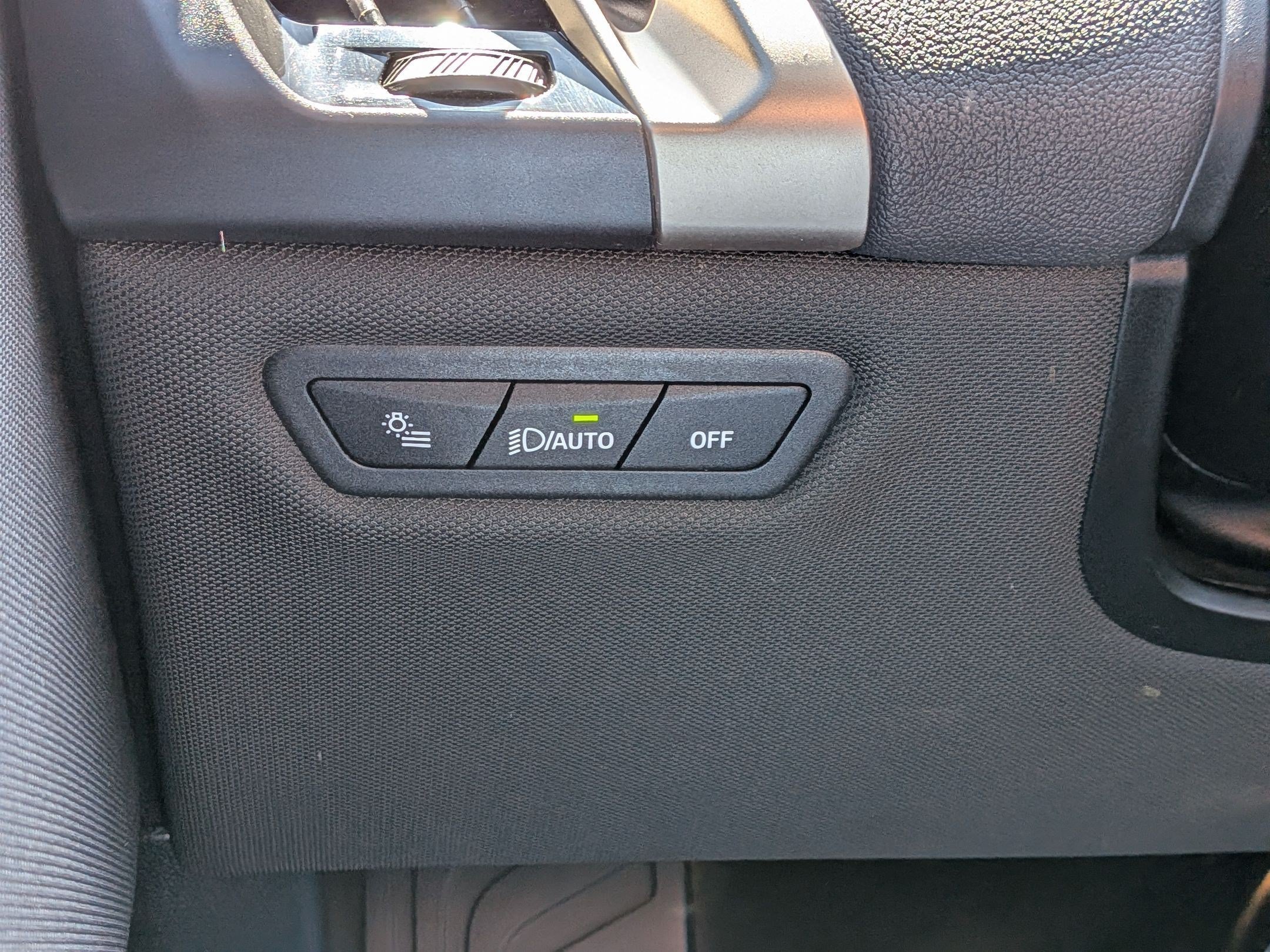 2025 BMW iX 50 - Photo 17
