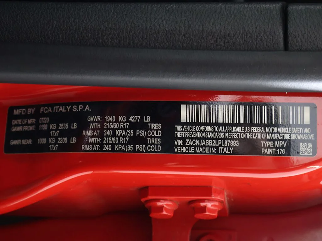Used 2020 Red Jeep Latitude image 39