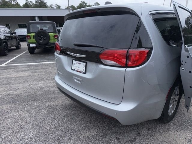 2026 Chrysler Voyager LX - Photo 7
