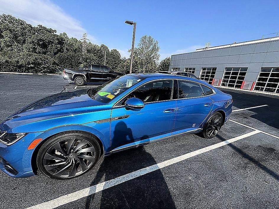 Used 2023 Blue Metallic Volkswagen SEL R-Line image 29