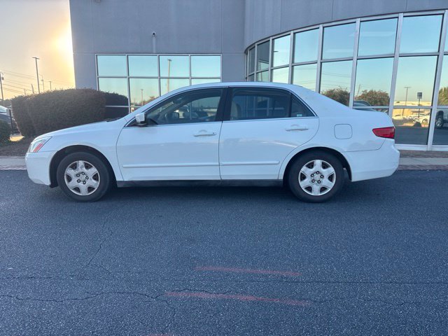 Used 2005 White Honda LX image 11