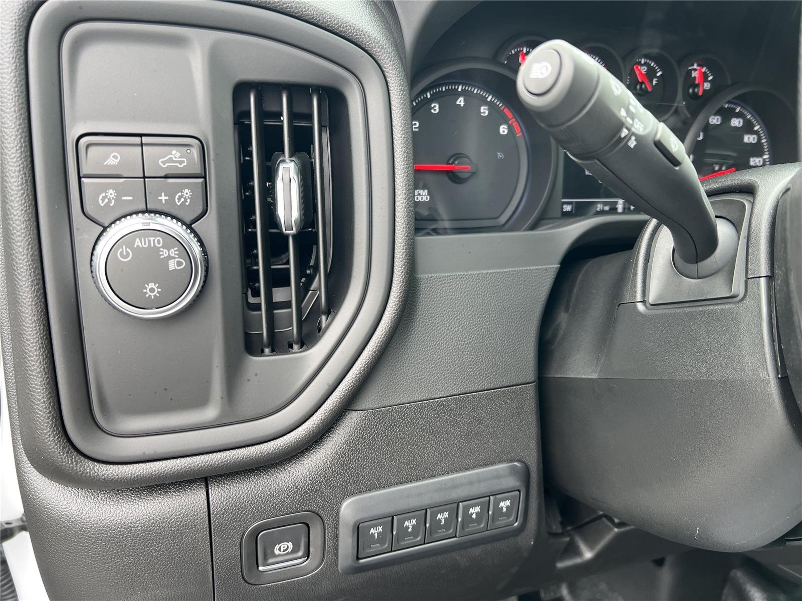 2025 GMC Sierra 2500HD Pro - Photo 26