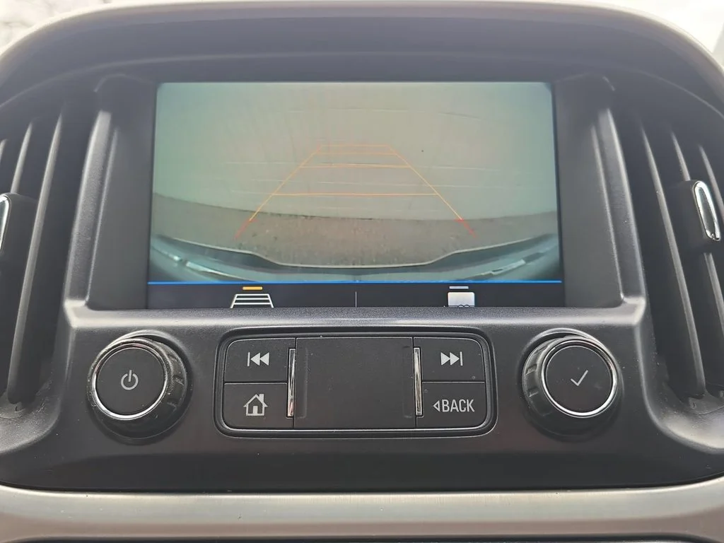 Used 2021 SUMMIT WHITE GMC 4WD Elevation image 15