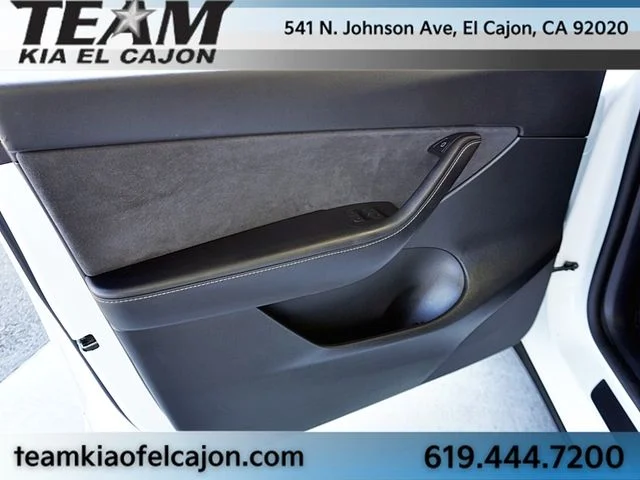 Used 2022  Tesla Long Range image 25
