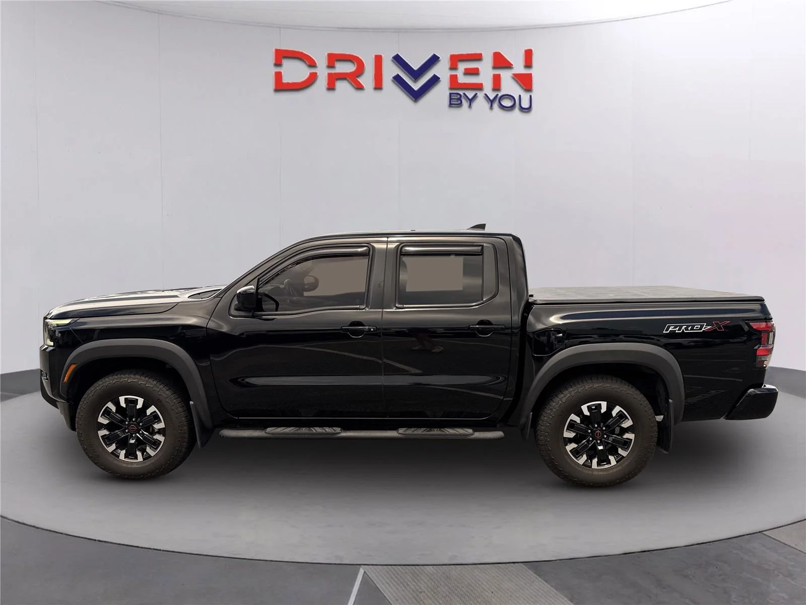 Used 2022 Super Black Nissan PRO-X image 7