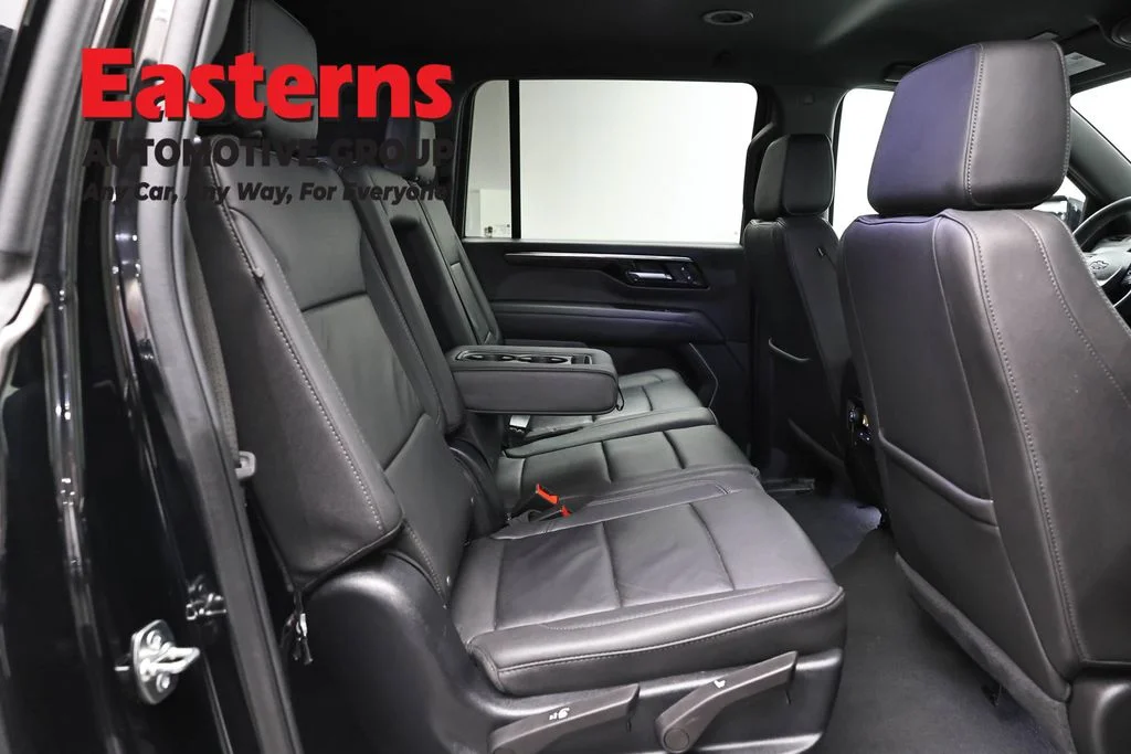 Used 2025 Black Chevrolet Z71 image 25