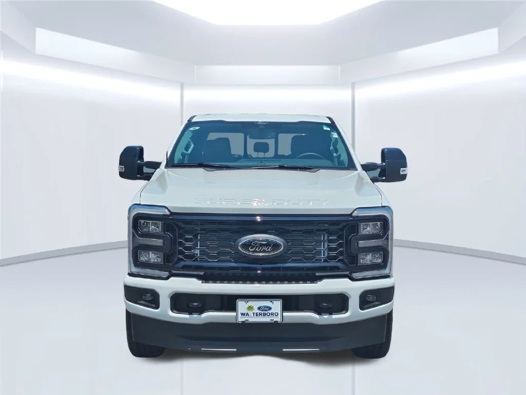 New 2026 Oxford White Ford F-250® Lariat® image 17