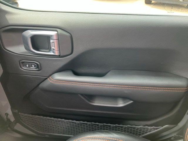 Used 2022 Sting-Gray Clearcoat Jeep Mojave image 22