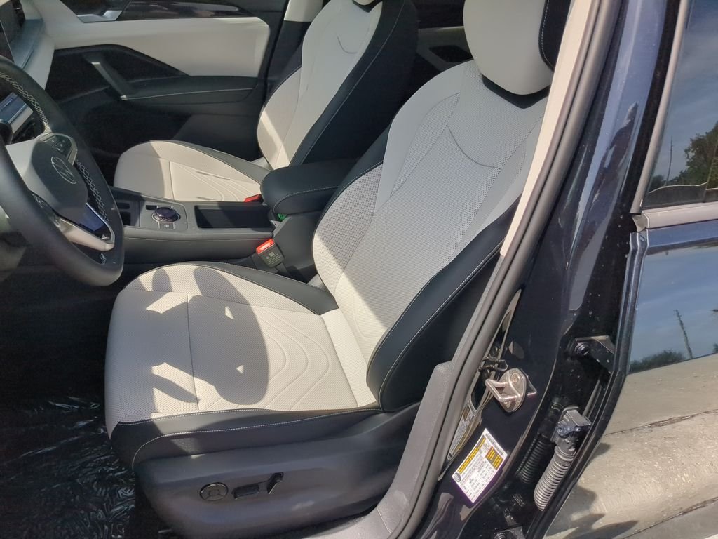 New 2026 Black Volkswagen 2.0T SE image 19