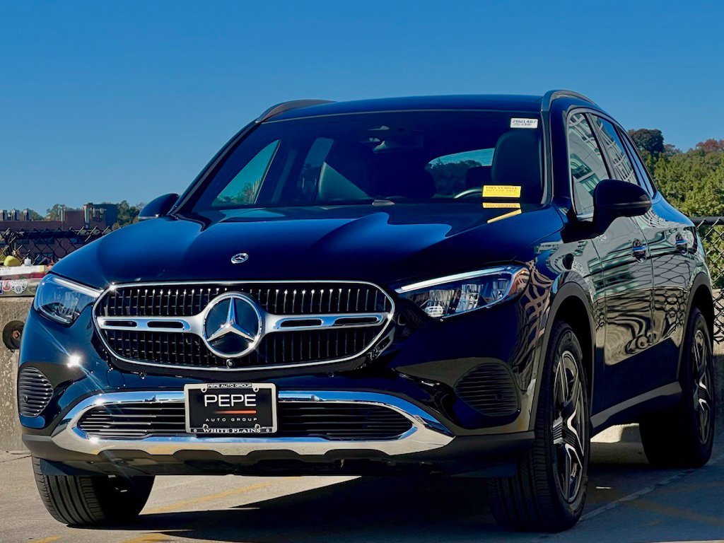 Certified Used 2026 Black Mercedes-Benz GLC 300 image 4