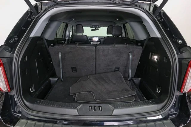 Used 2023 Black Ford XLT image 11