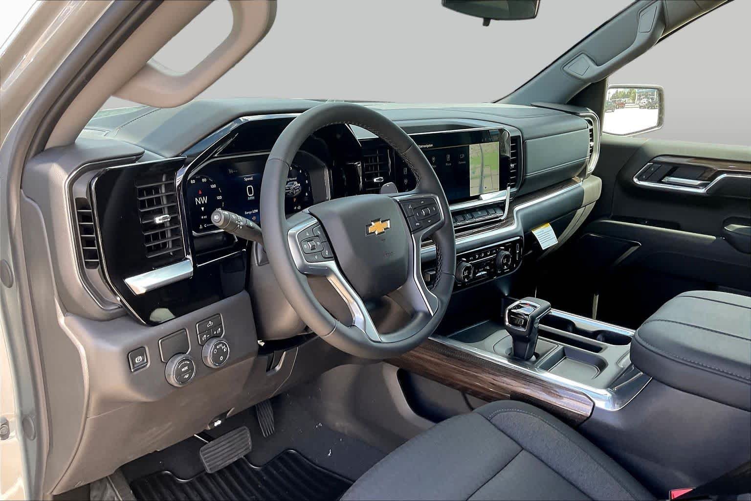 2026 Chevrolet Silverado 1500 LT - Photo 9