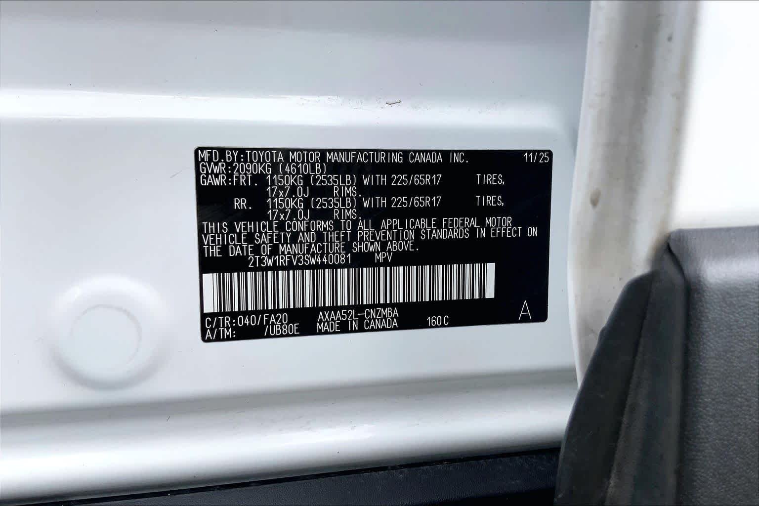 Used 2025 Ice Cap Toyota XLE image 36