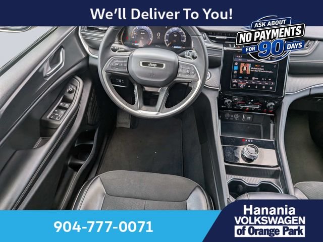 Used 2024 Gray Jeep Altitude image 17