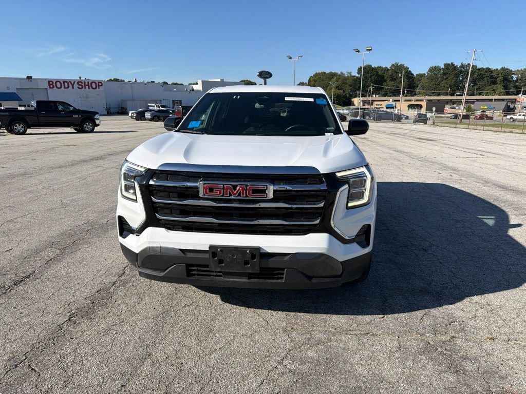 Used 2025 Summit White GMC AWD Elevation image 8