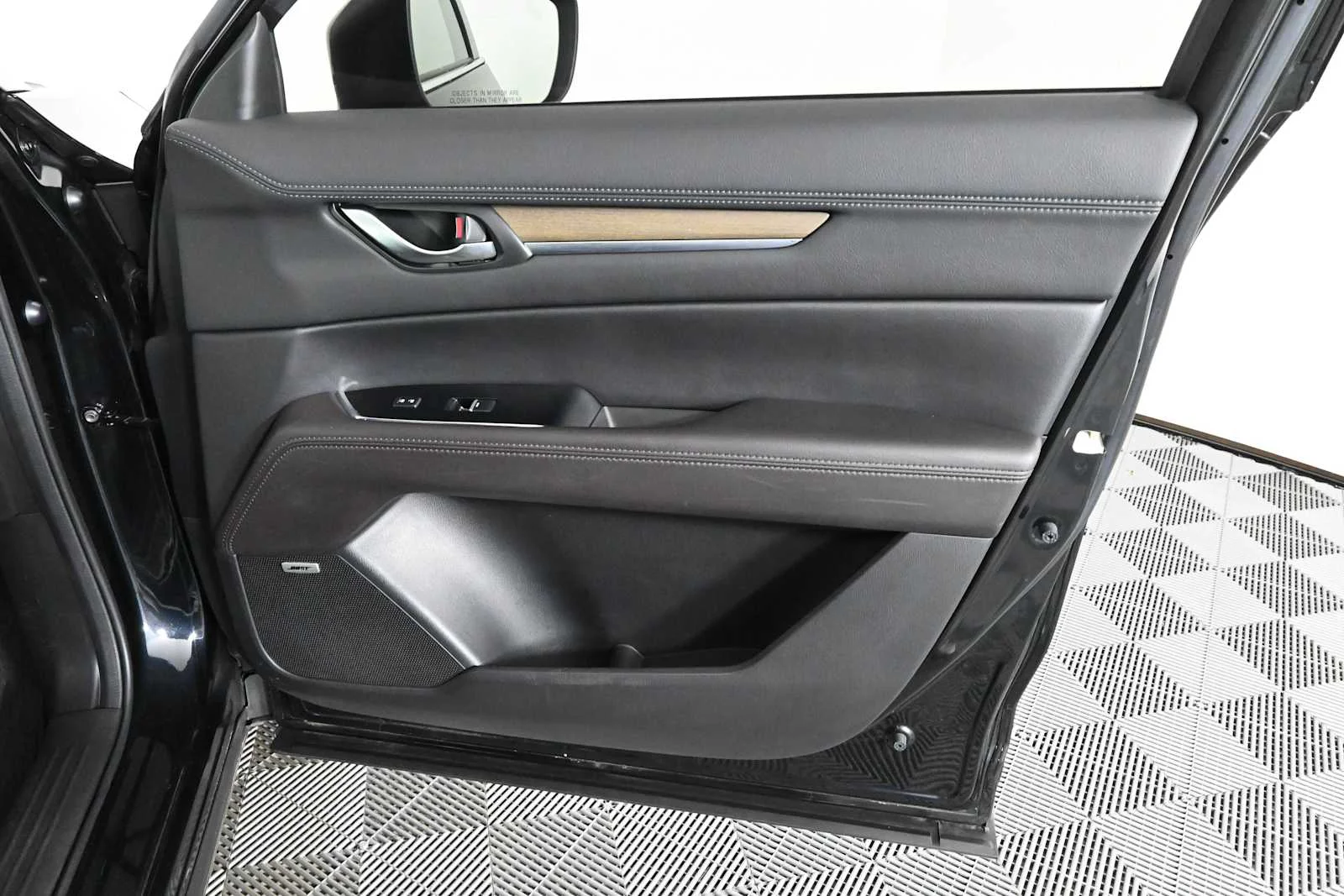 Used 2019 Jet Black Mica Mazda Signature image 12