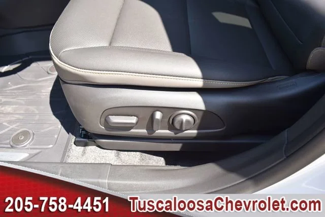 New 2026 Summit White Chevrolet ACTIV image 15