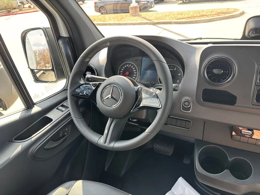 2025 Mercedes-Benz Sprinter Cargo Van Base - Photo 11