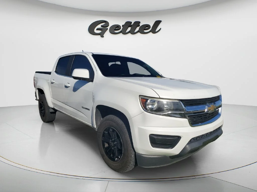 Used 2020 SUMMIT WHITE Chevrolet 2WD LT image 2
