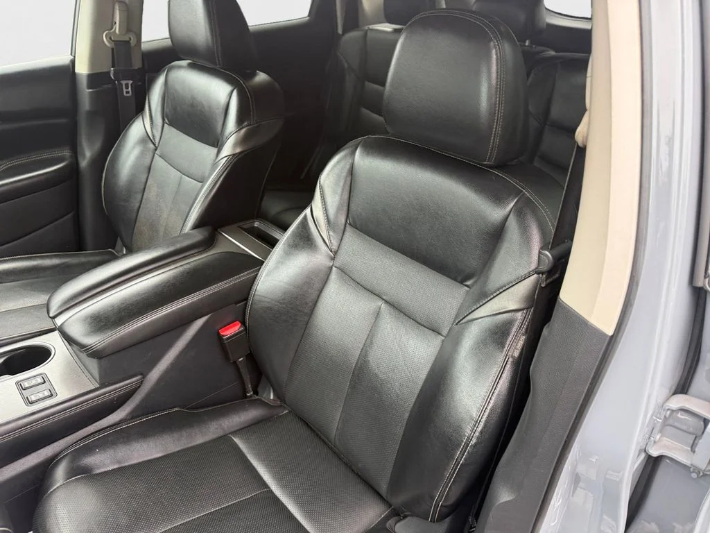 Used 2021 Gray Nissan SL image 26