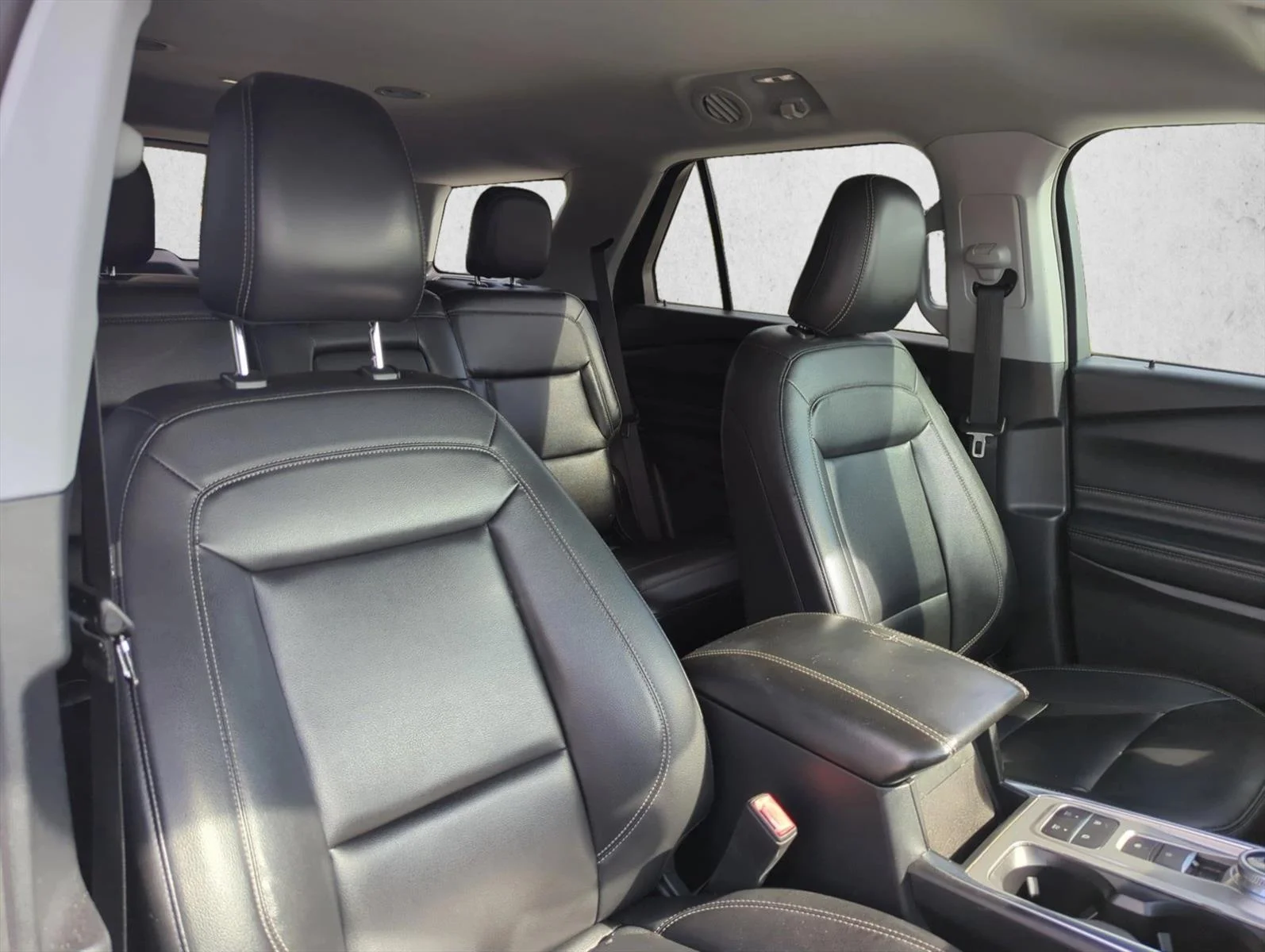 Used 2021 Oxford White Ford XLT image 24