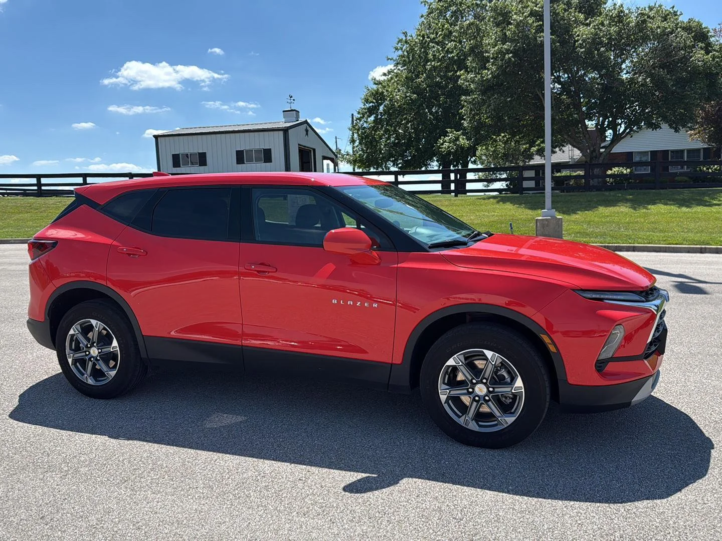 Used 2025 Habanero Orange Chevrolet LT image 4