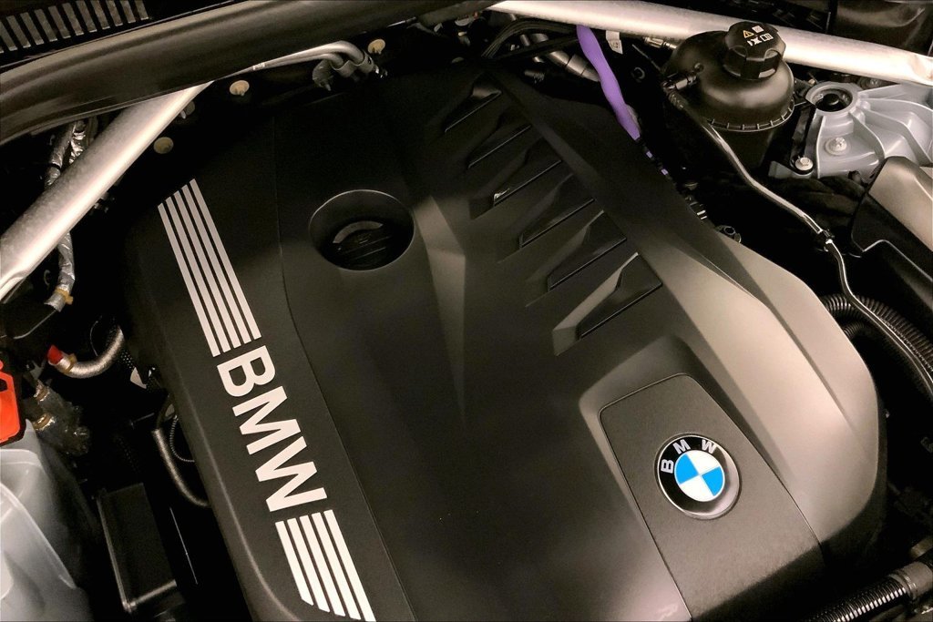 Used 2024 Gray Metallic BMW xDrive40i image 31