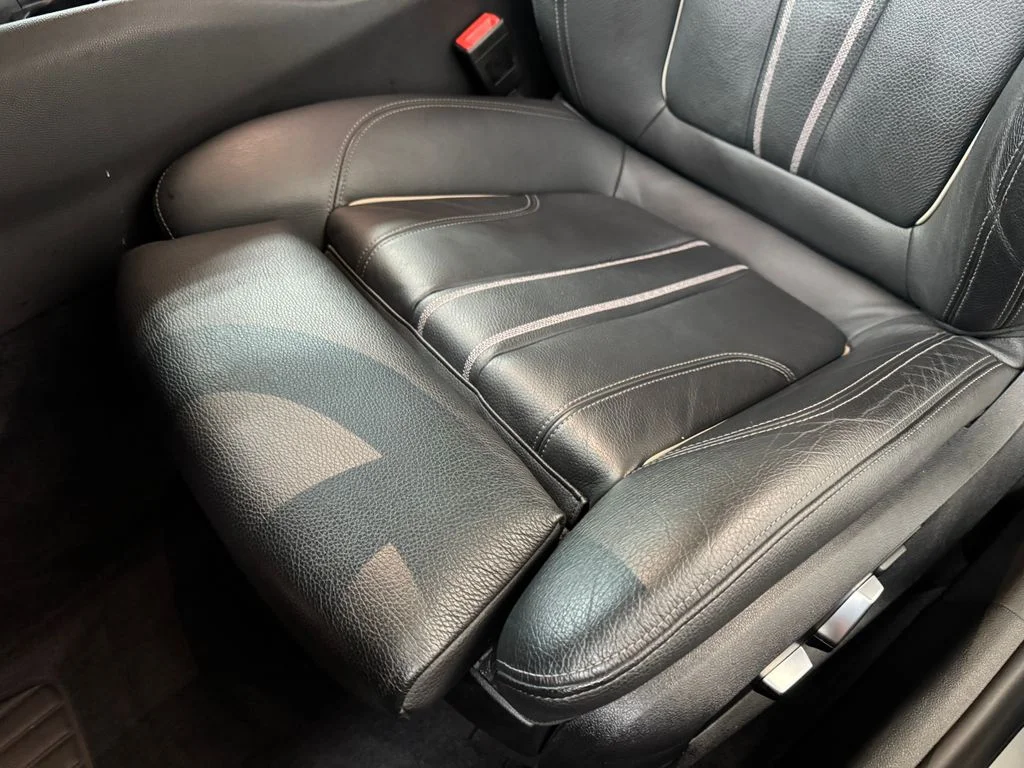 Used 2019 White BMW 530e iPerformance image 15