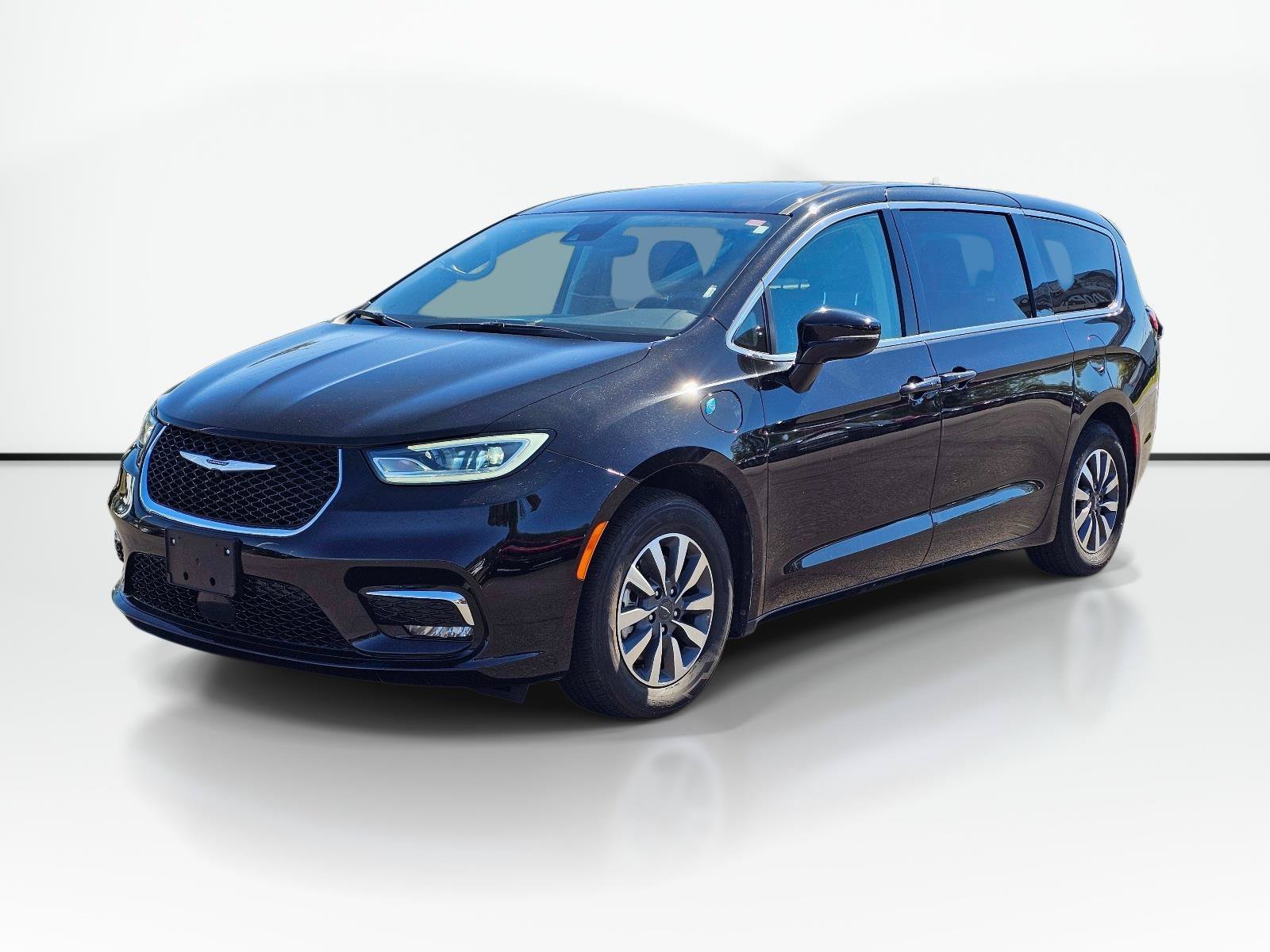 2024 Chrysler Pacifica PHEV